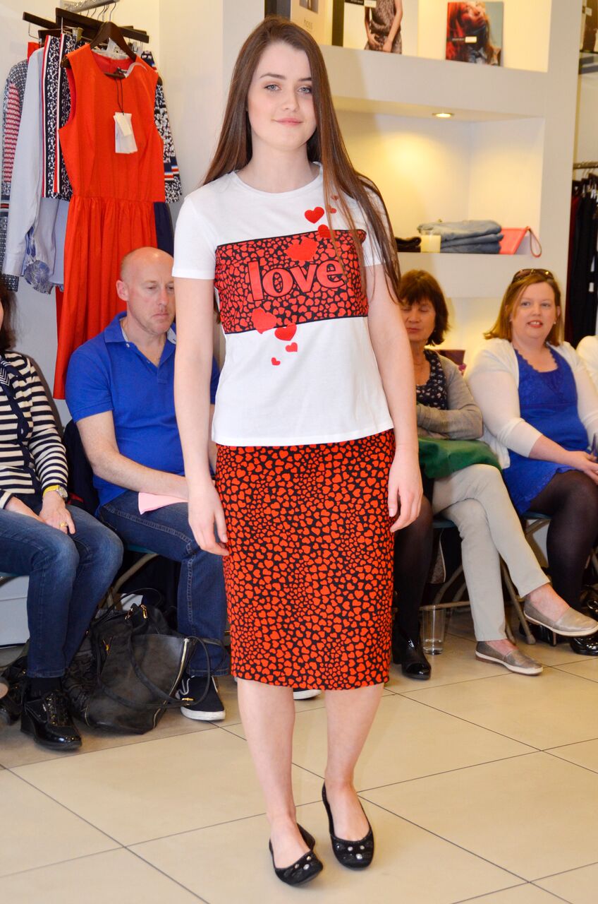 Sportmax Code Nasello Heart T-shirt and Vortice Skirt 